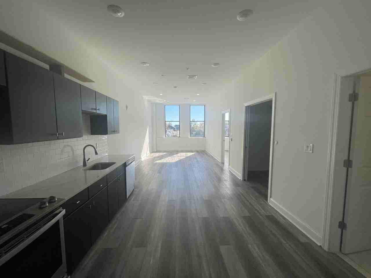 6800 Market Residential - Photo 5 of 21