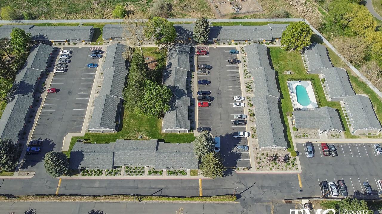North Trace Village Apartments - Photo 2 of 36