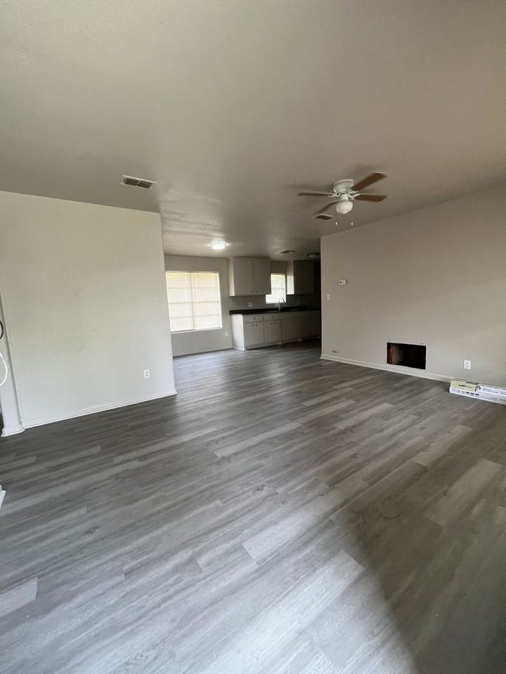 5917 Lucille Dr - Photo 4 of 9