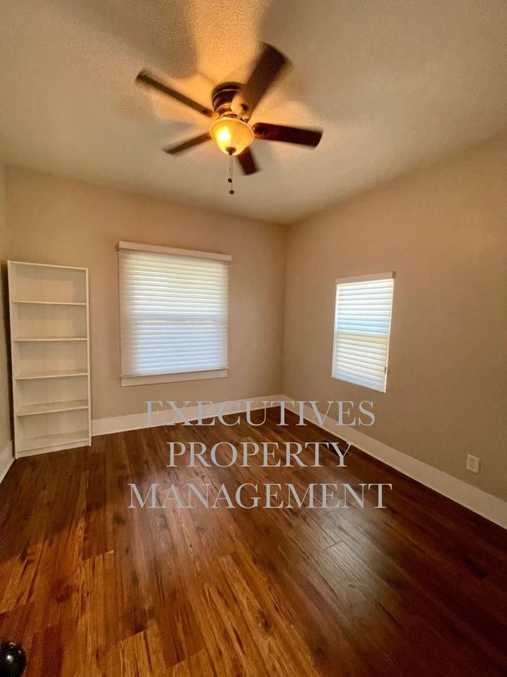 326 N Palm St - Photo 2 of 16