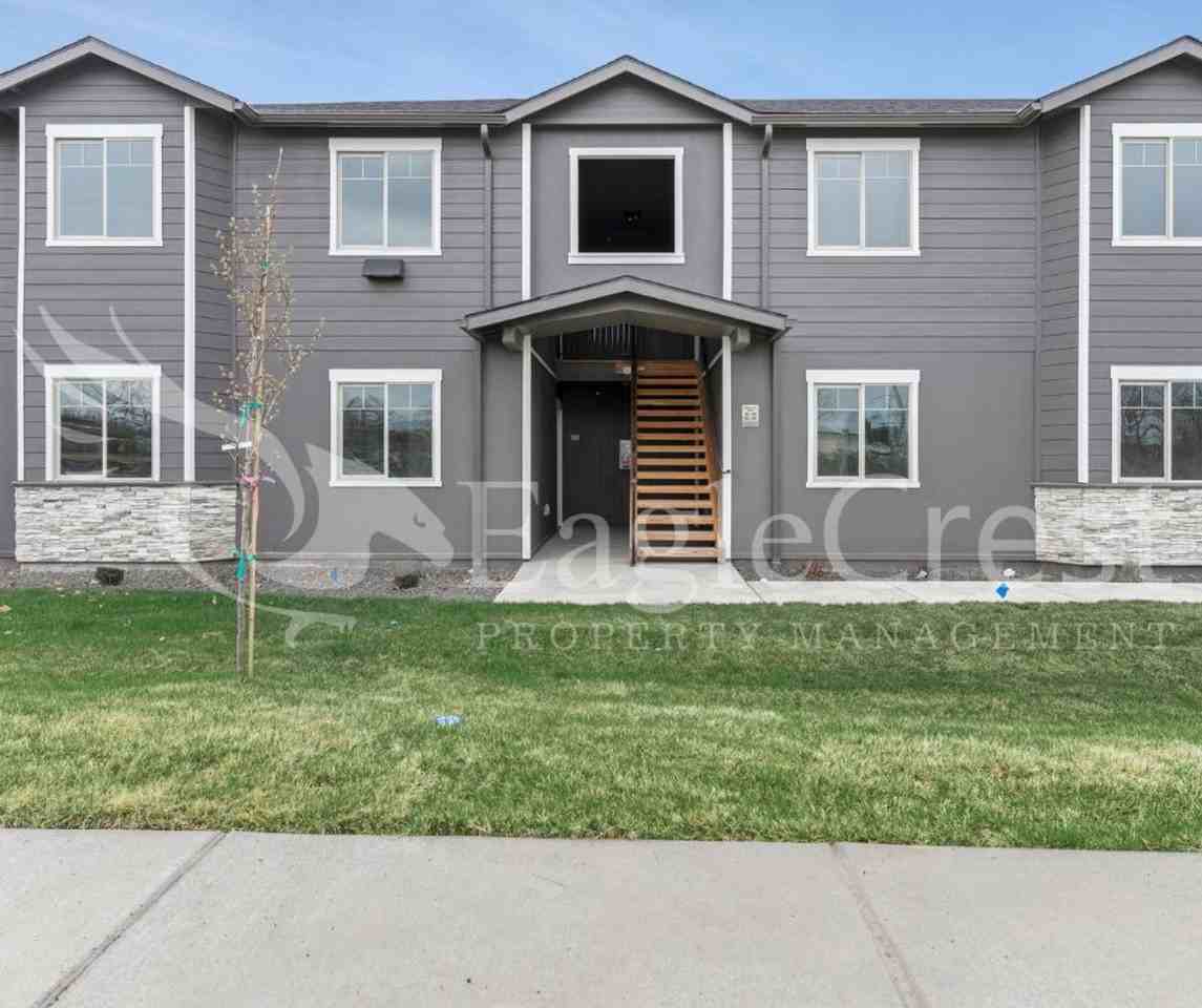 McKenzie Apartments - Photo 5 of 33