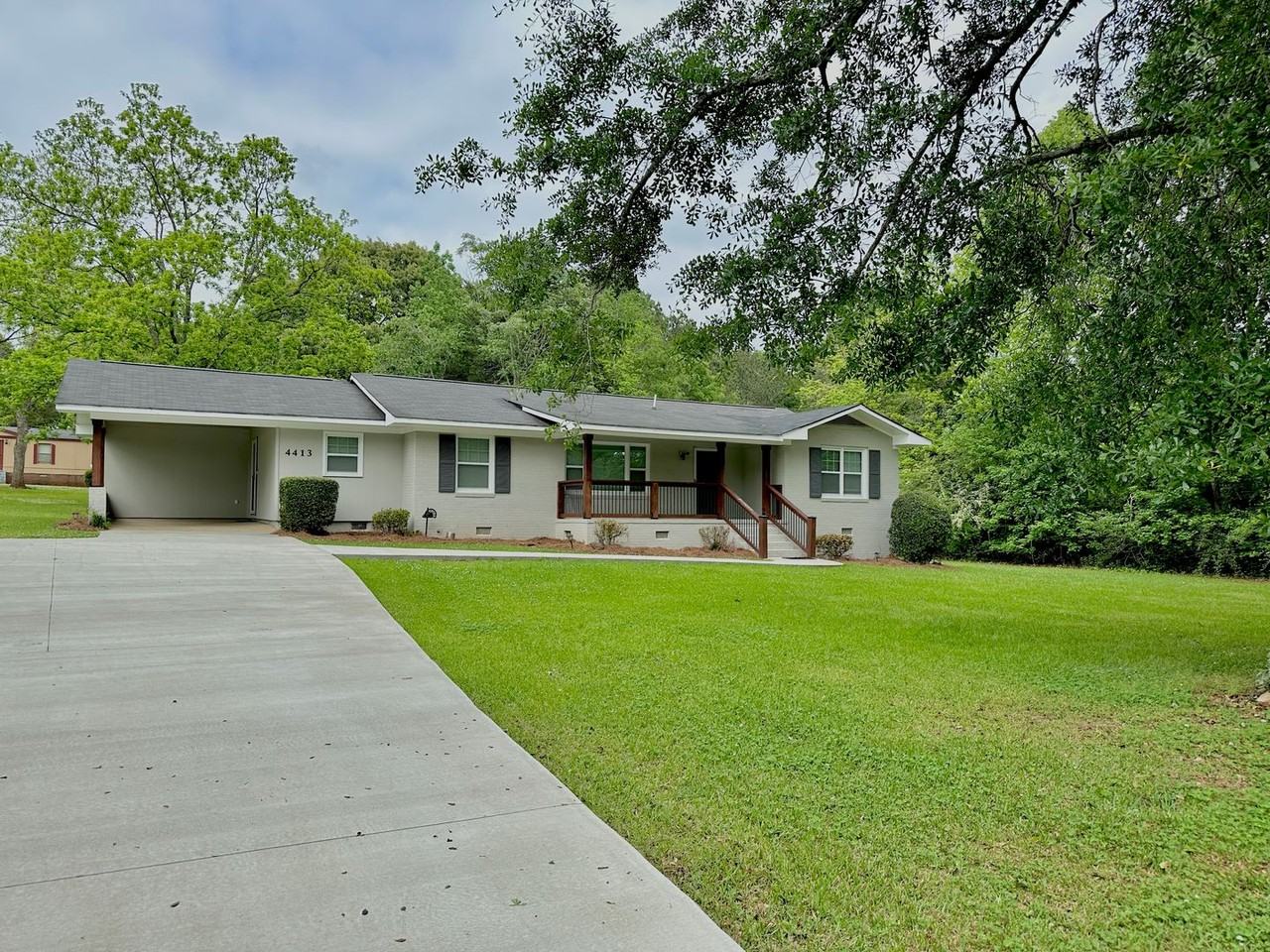 4413 Oak Bowery Rd - Photo 2 of 27