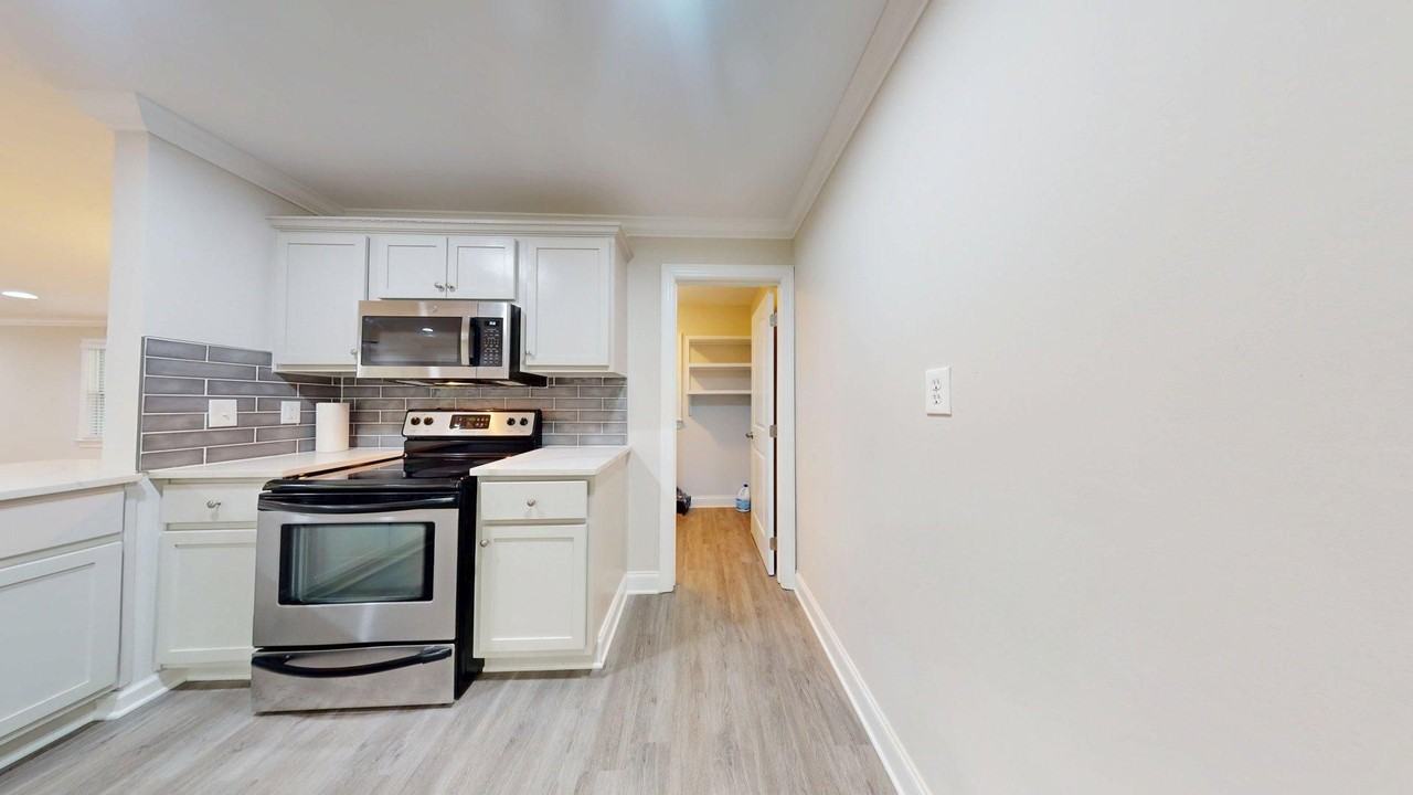 4413 Oak Bowery Rd - Photo 5 of 27