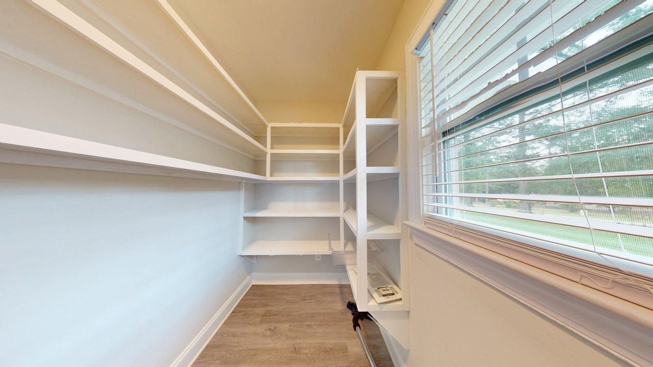 4413 Oak Bowery Rd - Photo 6 of 27