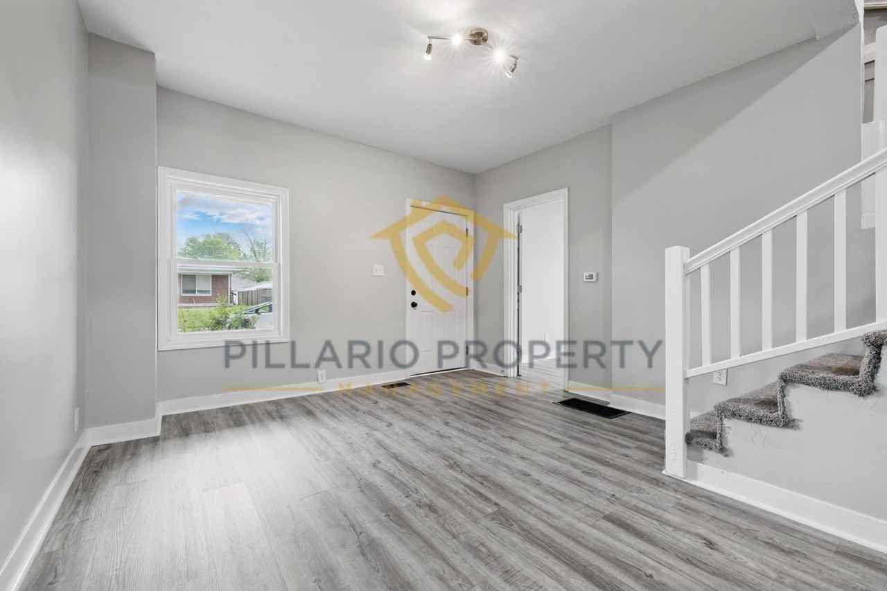 1156 Knox St - Photo 5 of 19