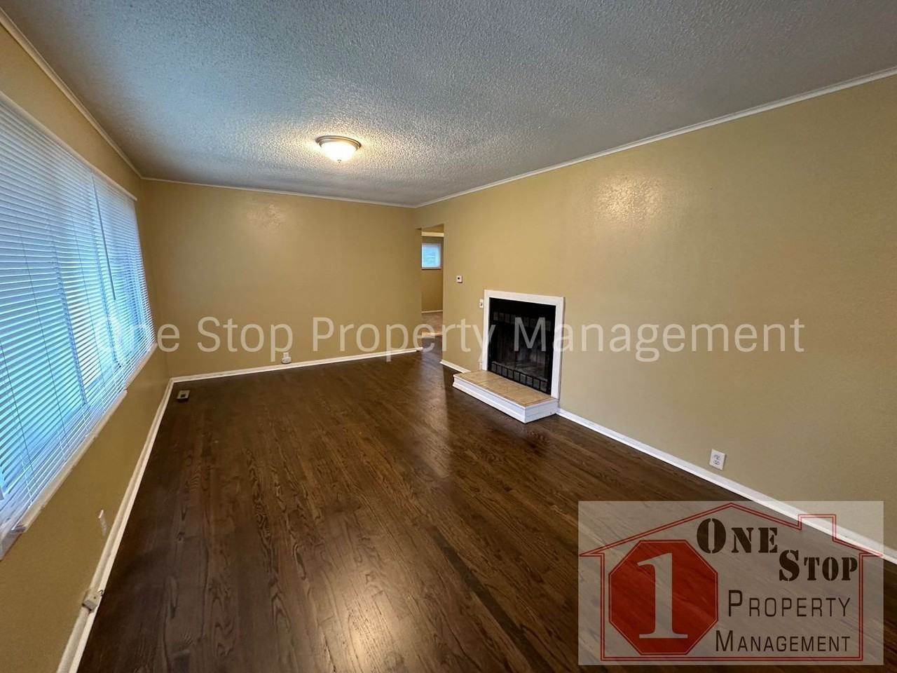 10738 Blue Ridge Blvd - Photo 2 of 11