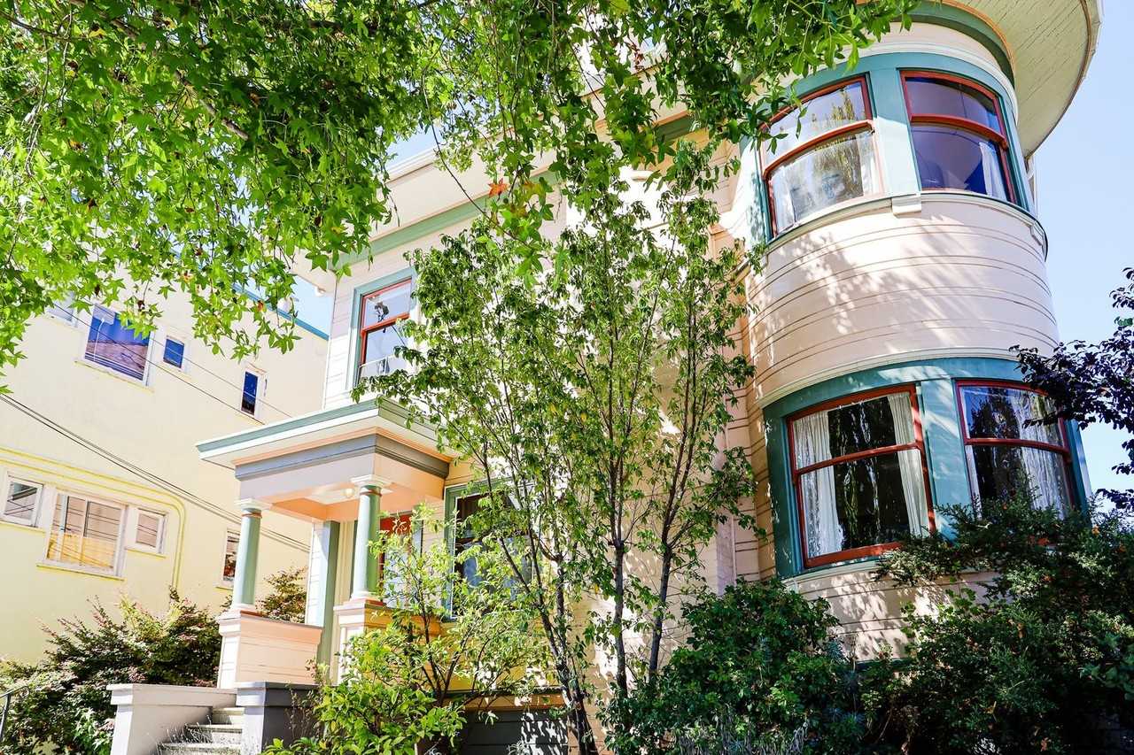 414 41st St - Photo 2 of 26