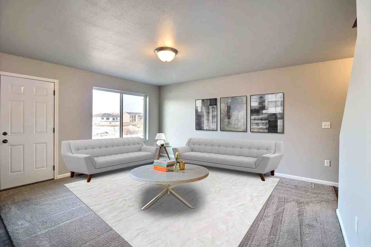 4442 Serenity Ct - Photo 2 of 6
