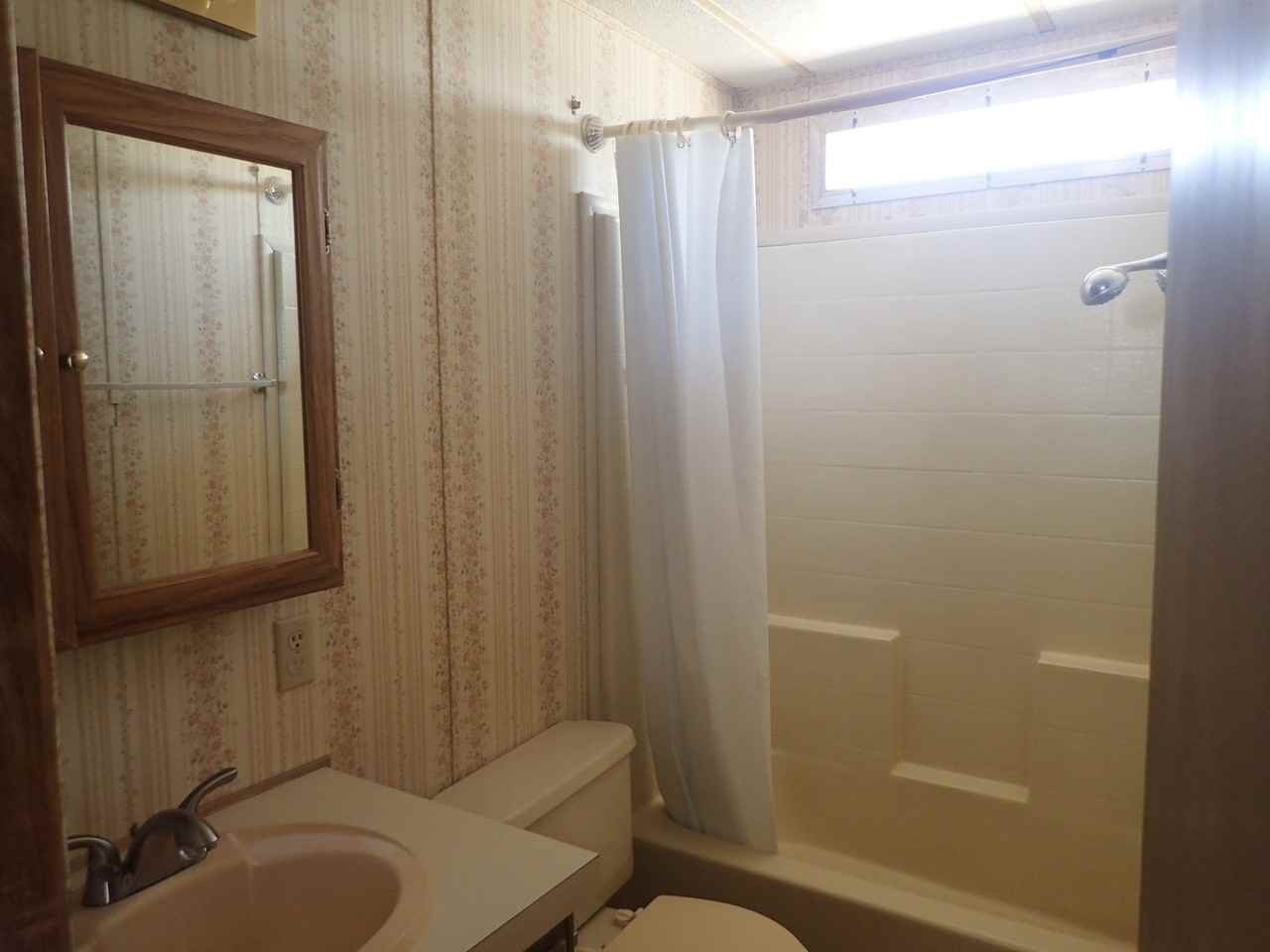 1126 Strecker St - Photo 3 of 9