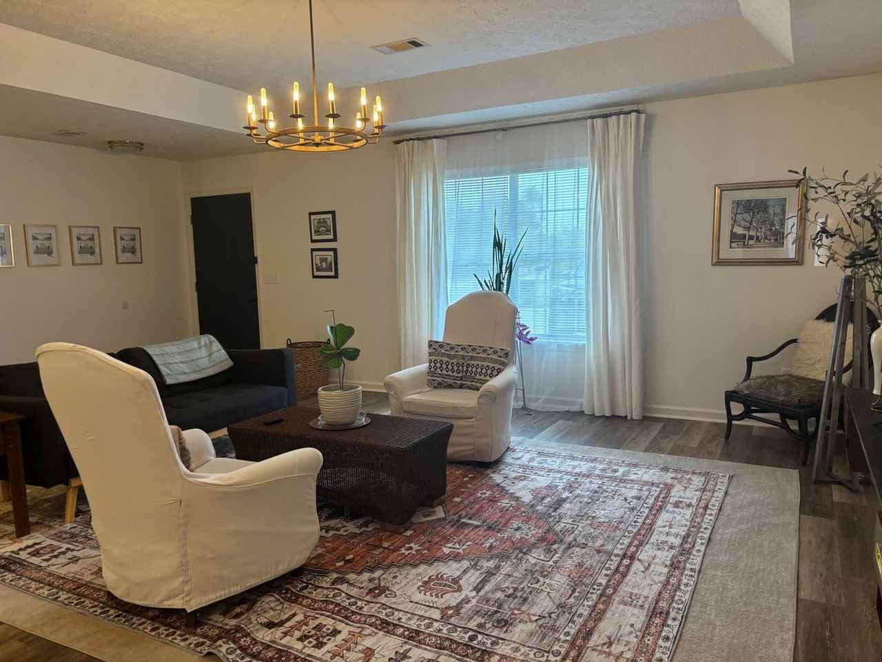 700 Ethan Ln - Photo 4 of 14