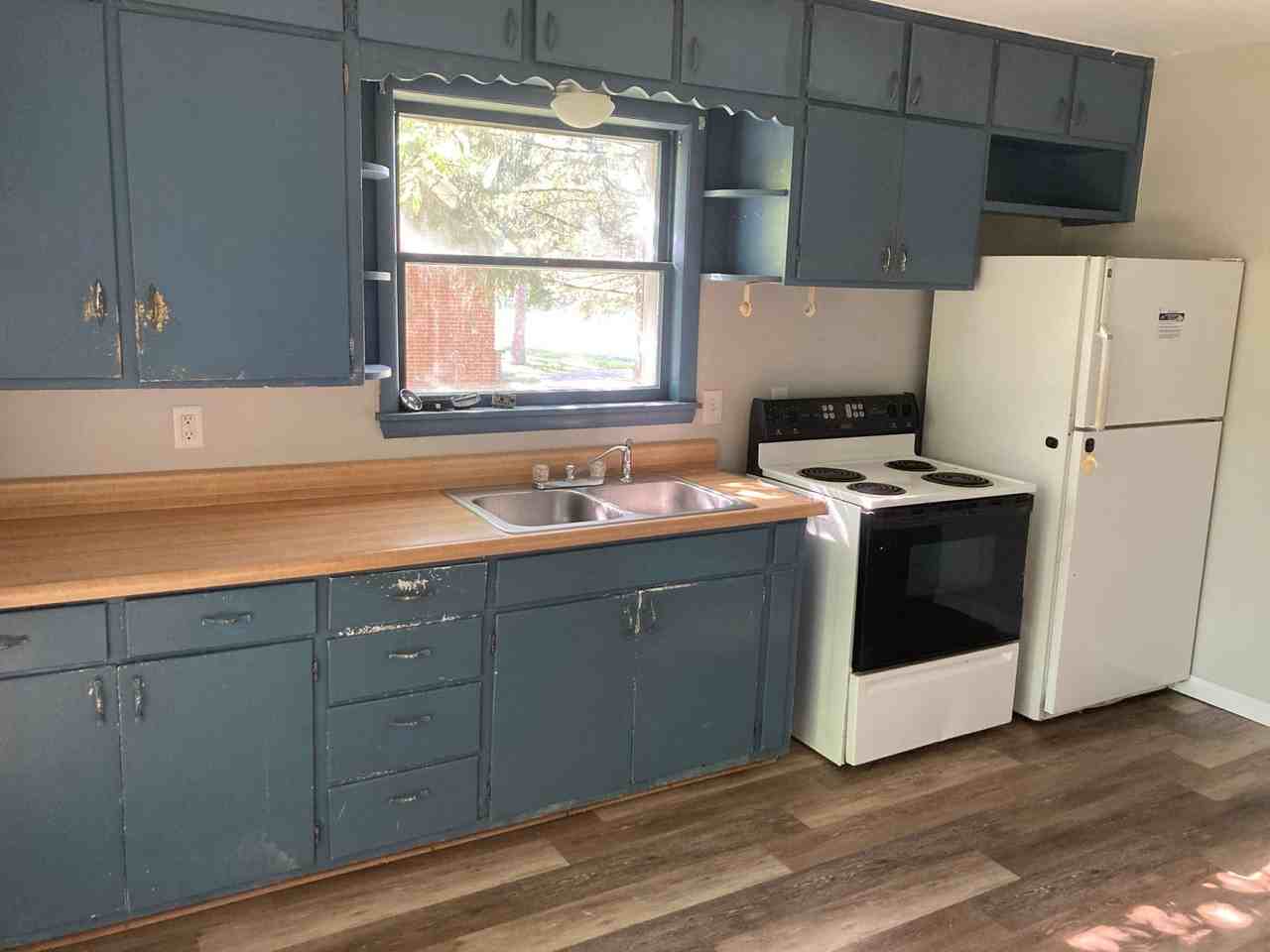 415 Weston Ave - Photo 2 of 18