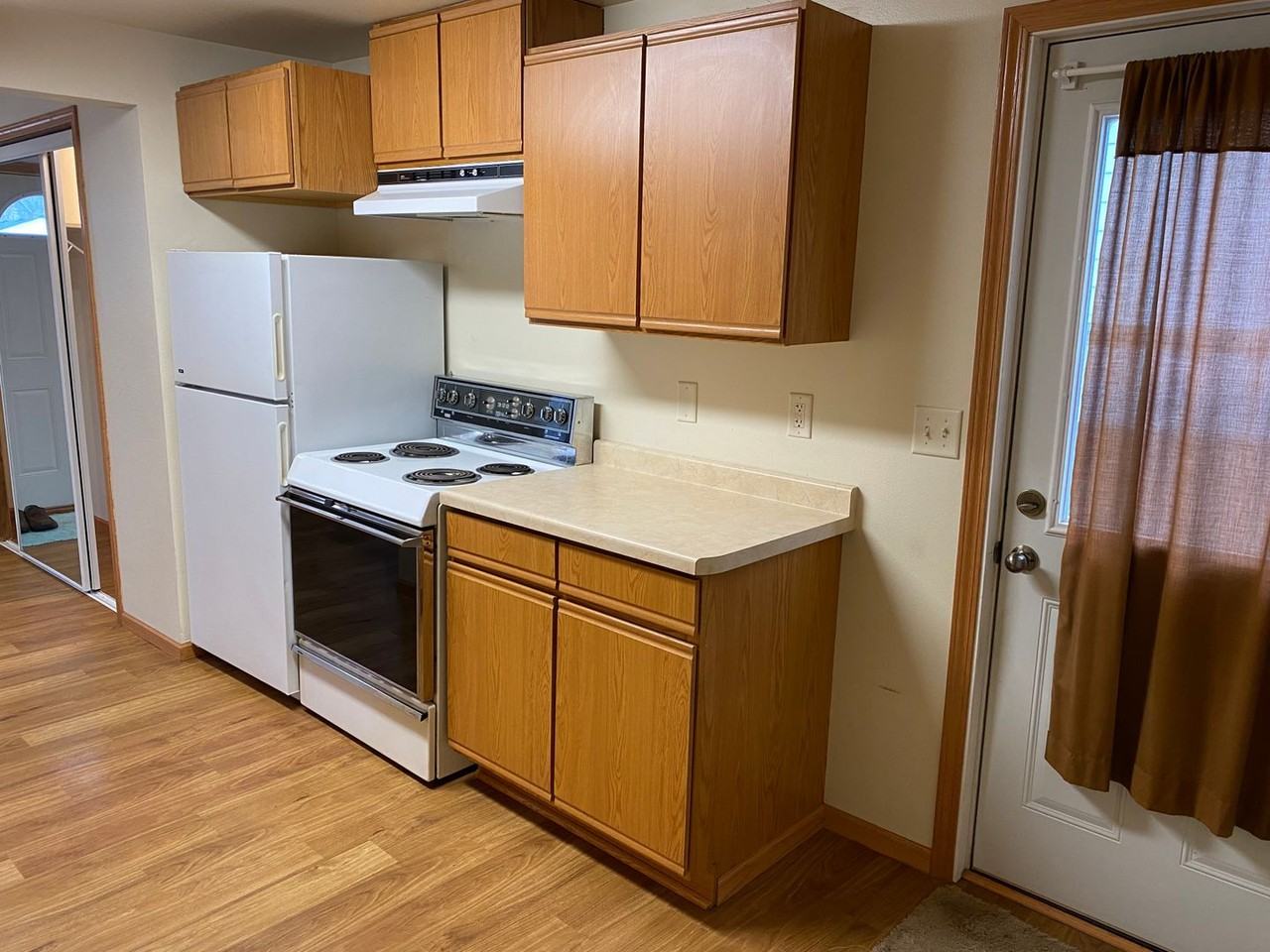 1034 S 7th Ave - Photo 2 of 13