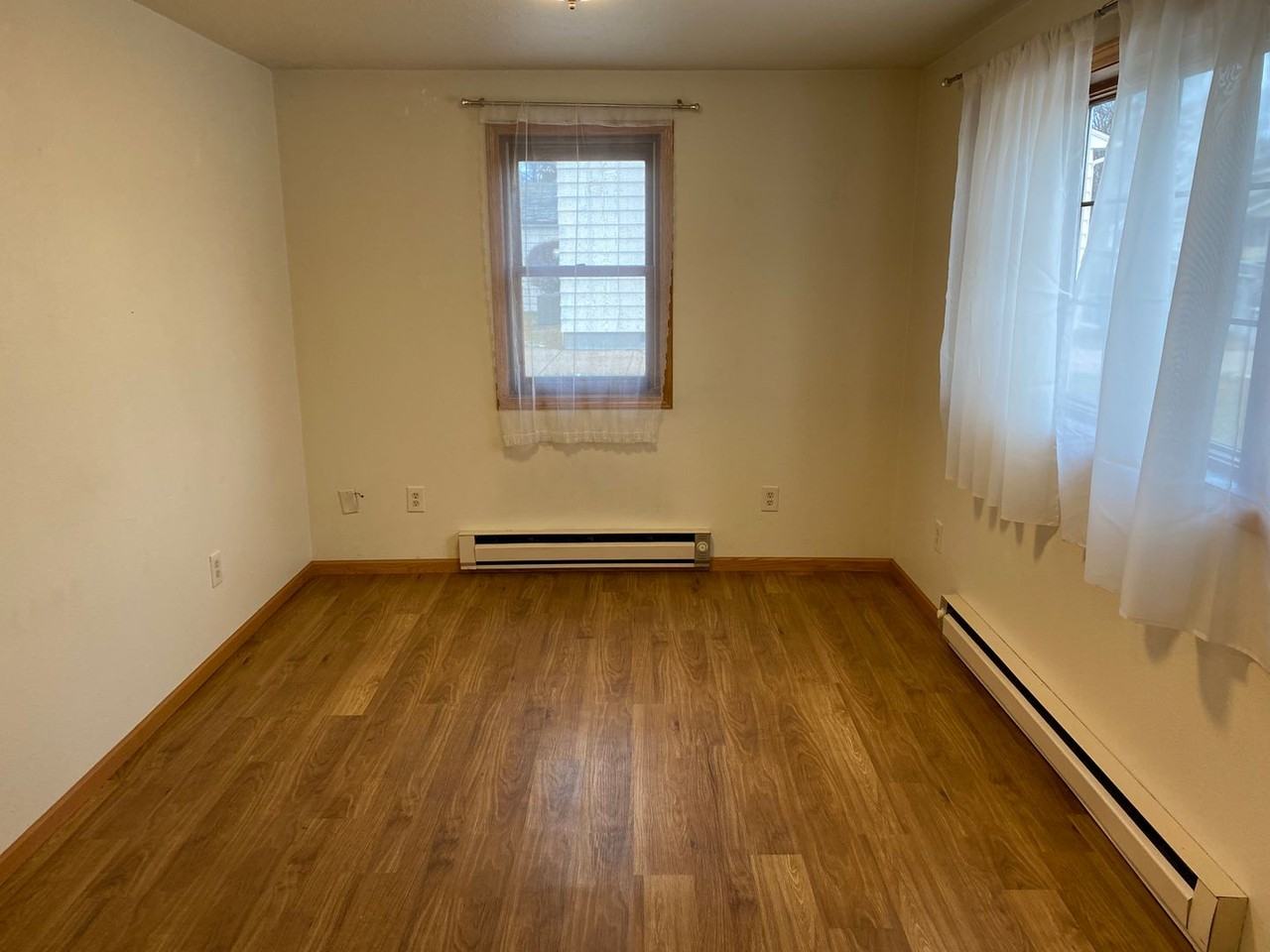 1034 S 7th Ave - Photo 4 of 13