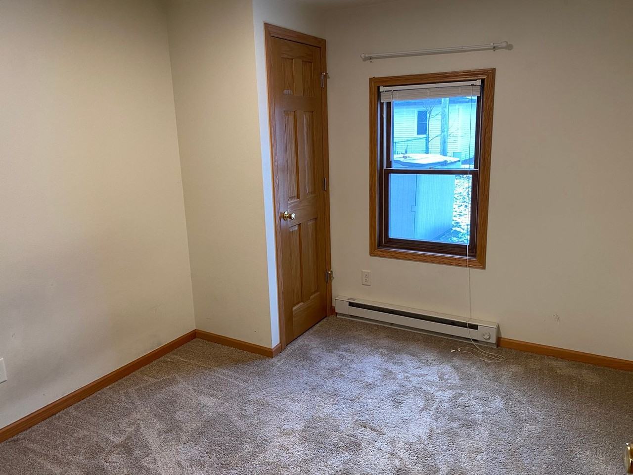 1034 S 7th Ave - Photo 5 of 13