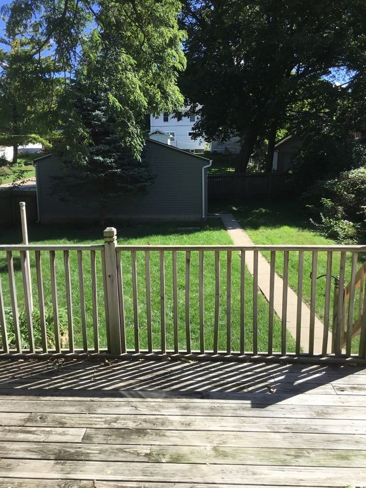 131 N Chicago Ave - Photo 2 of 23