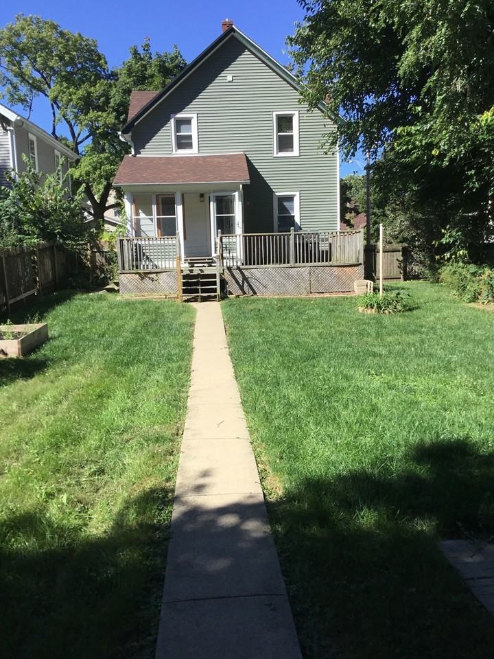 131 N Chicago Ave - Photo 3 of 23