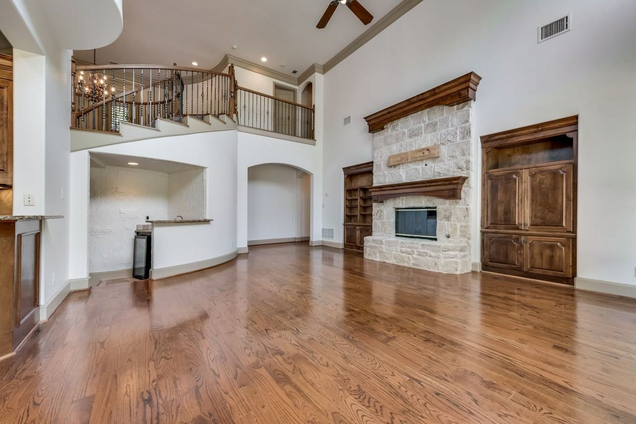 2207 Kings Pass - Photo 5 of 28