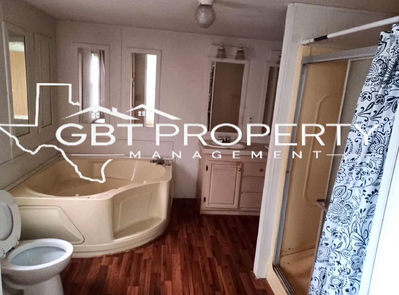 509 Maple St - Photo 2 of 11