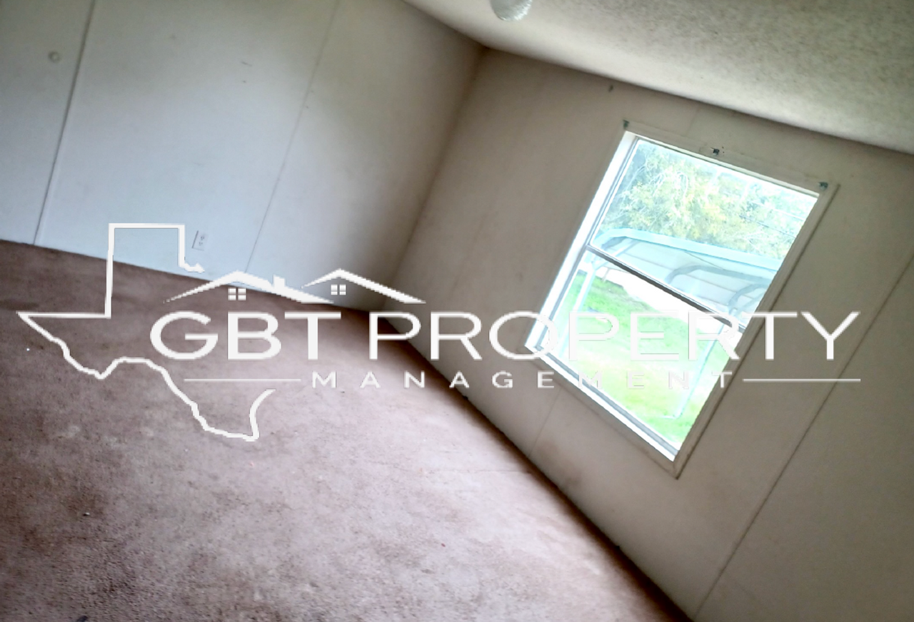 509 Maple St - Photo 7 of 11