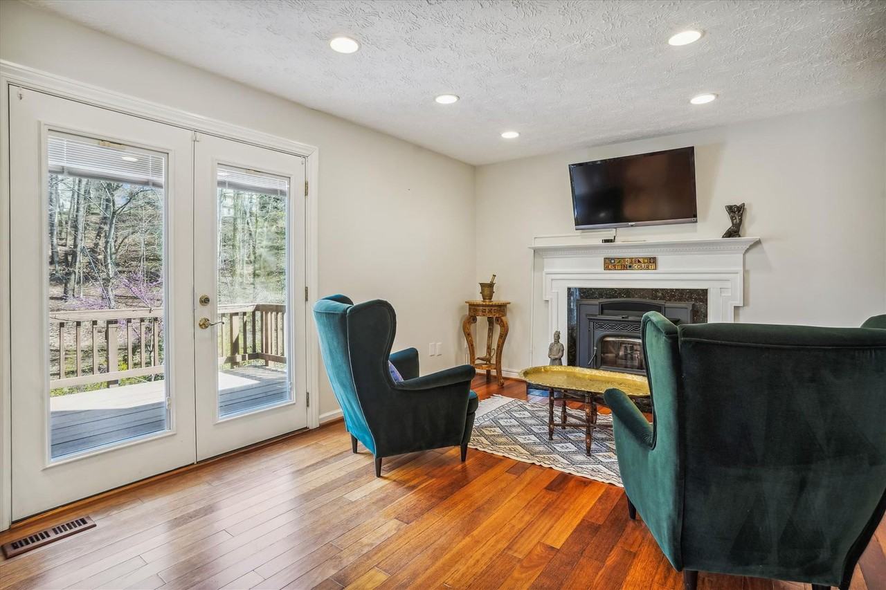 3438 Austin Ct - Photo 6 of 28