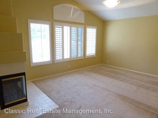 27430 Waynesborough Ln - Photo 3 of 35