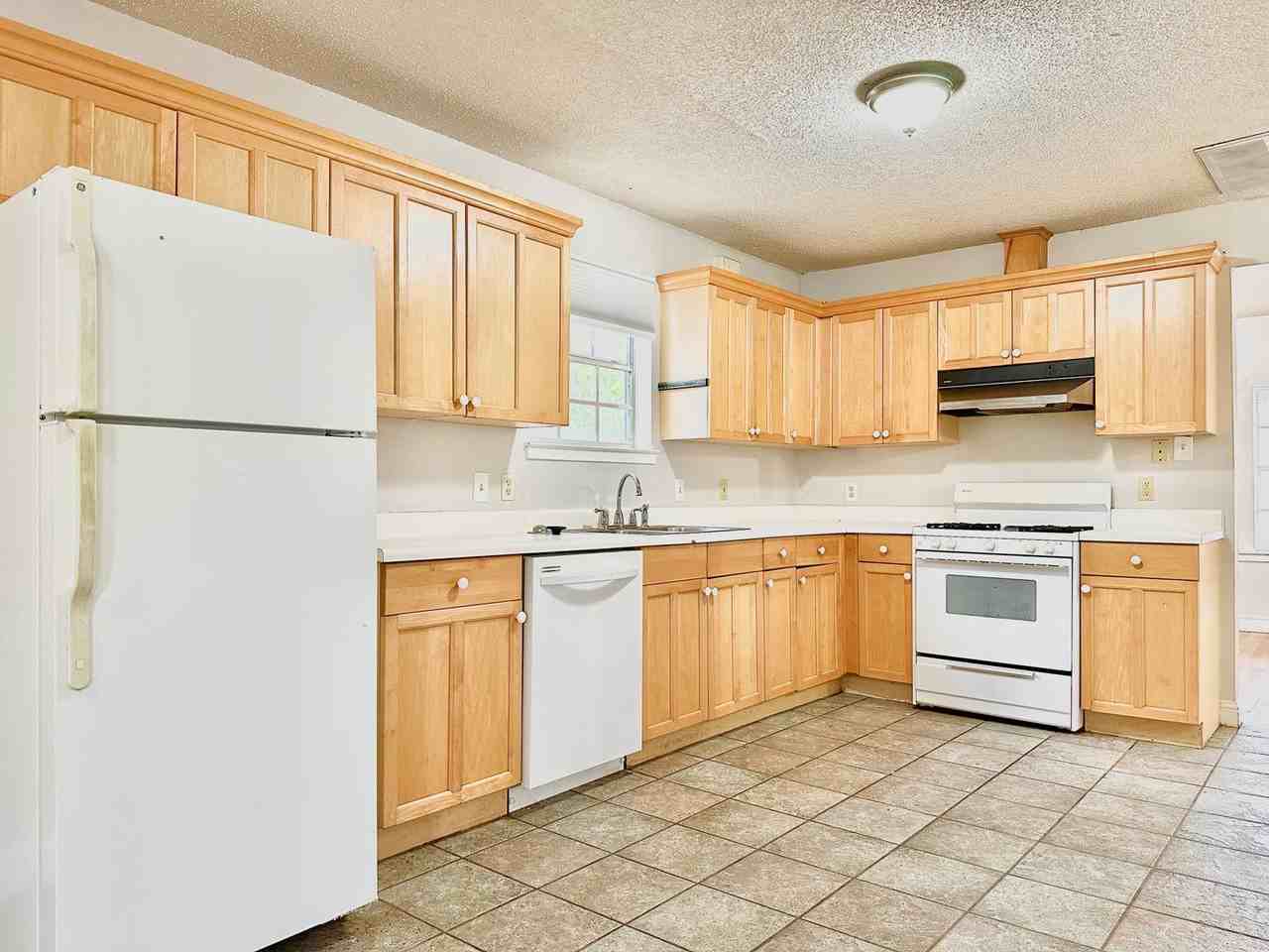 3911 Avenue C - Photo 2 of 14