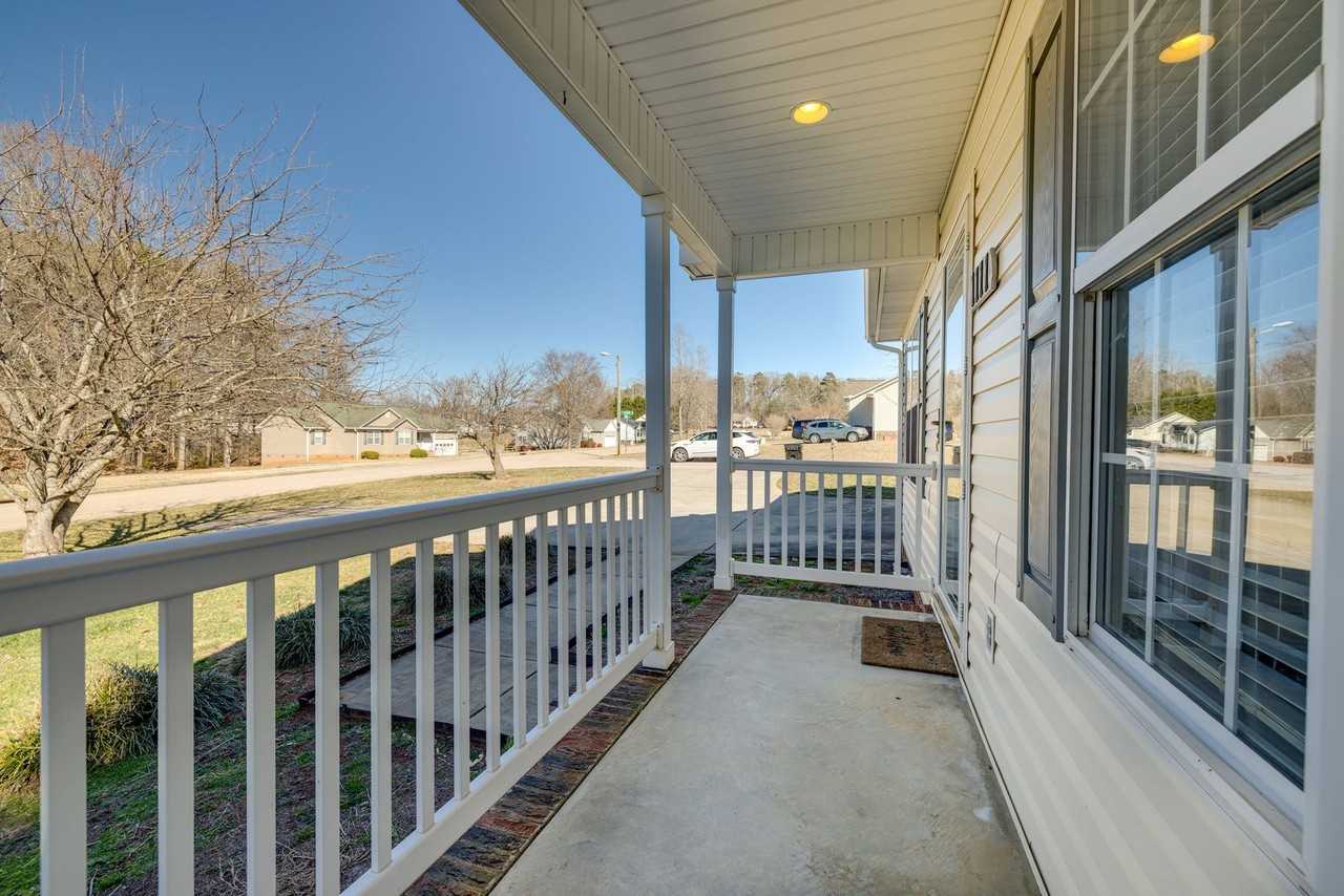 1111 Quail Haven Ln - Photo 3 of 34