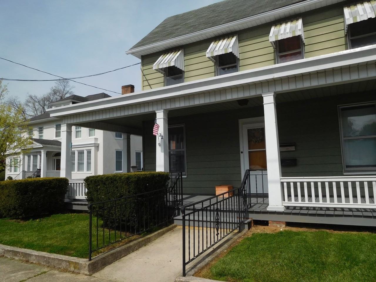 122 Clayton Ave - Photo 2 of 22