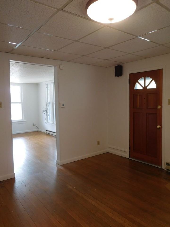 122 Clayton Ave - Photo 3 of 22