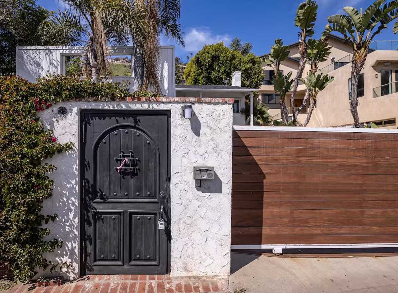 21563 Pacific Coast Hwy - Photo 2 of 22