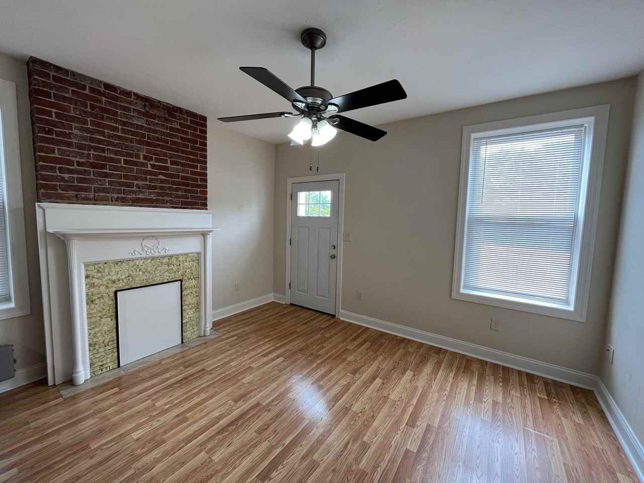 Fairmount 440 - Photo 4 of 22