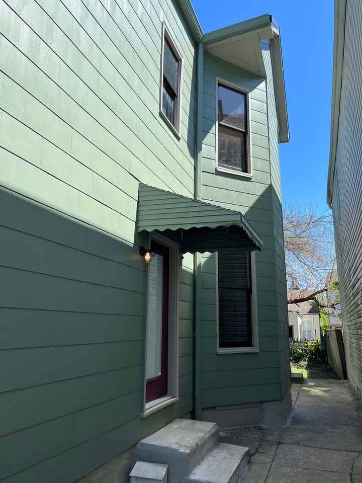 1830 Pearl St - Photo 3 of 25