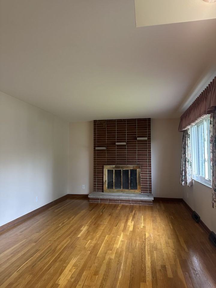 3919 Conway Dr - Photo 2 of 15