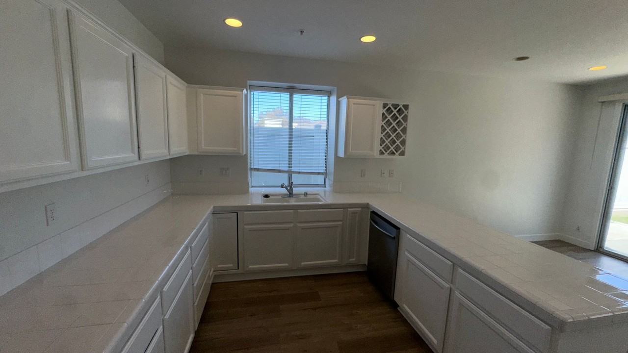 120 23rd St - Photo 3 of 20