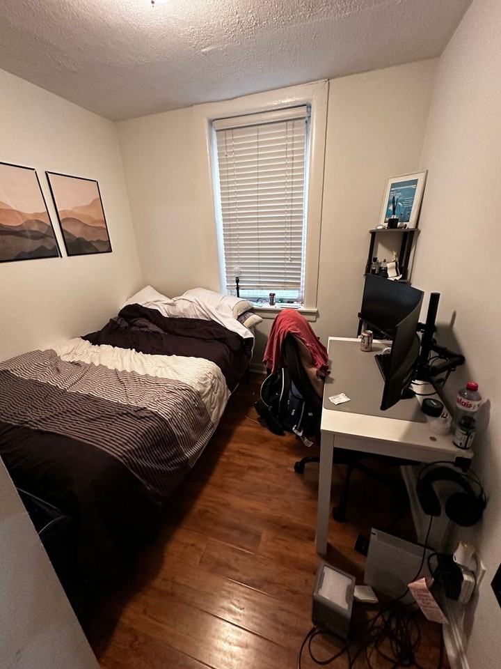 141 Endicott St - Photo 7 of 14