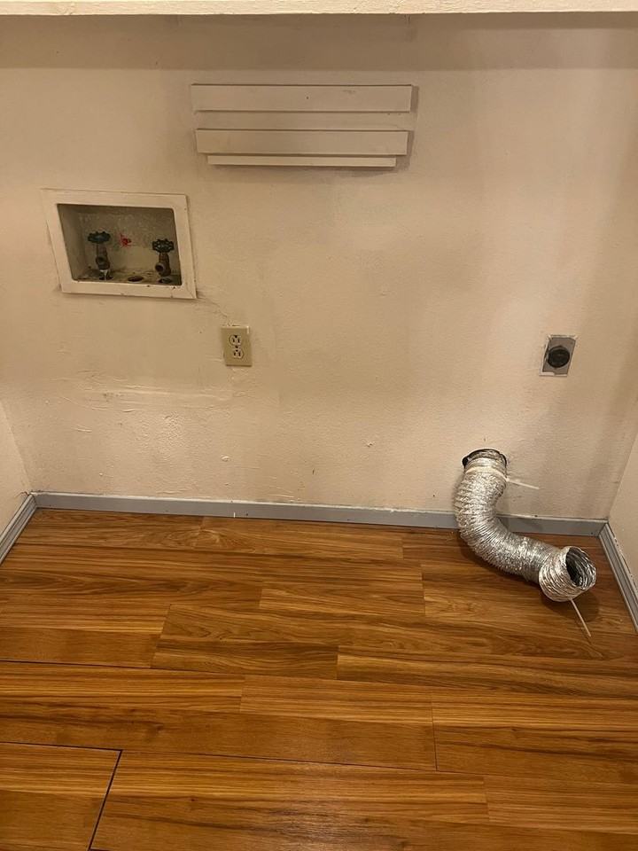 7 Thunderbird Dr - Photo 2 of 20