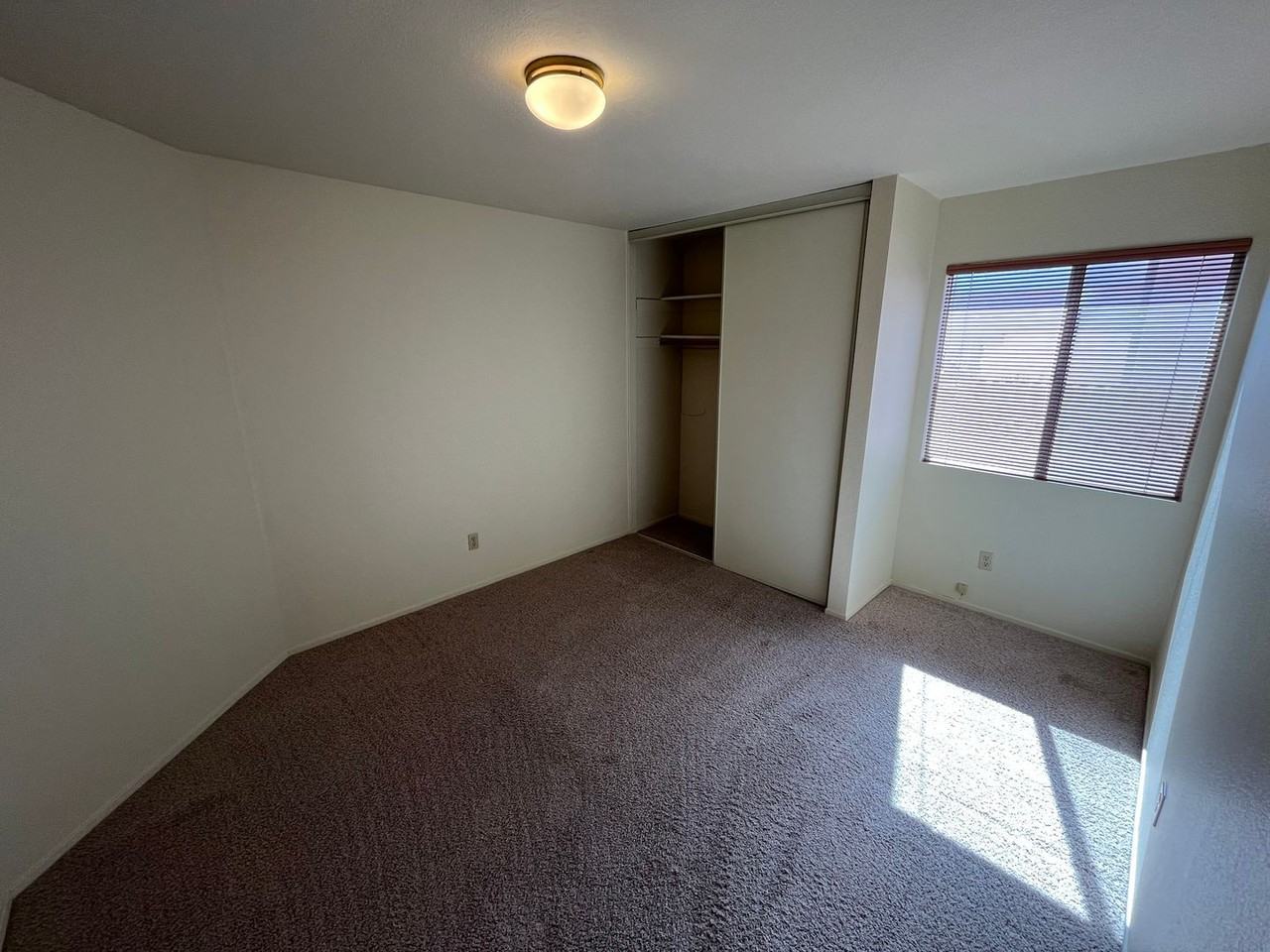 1453 Woodmere Rd - Photo 6 of 17