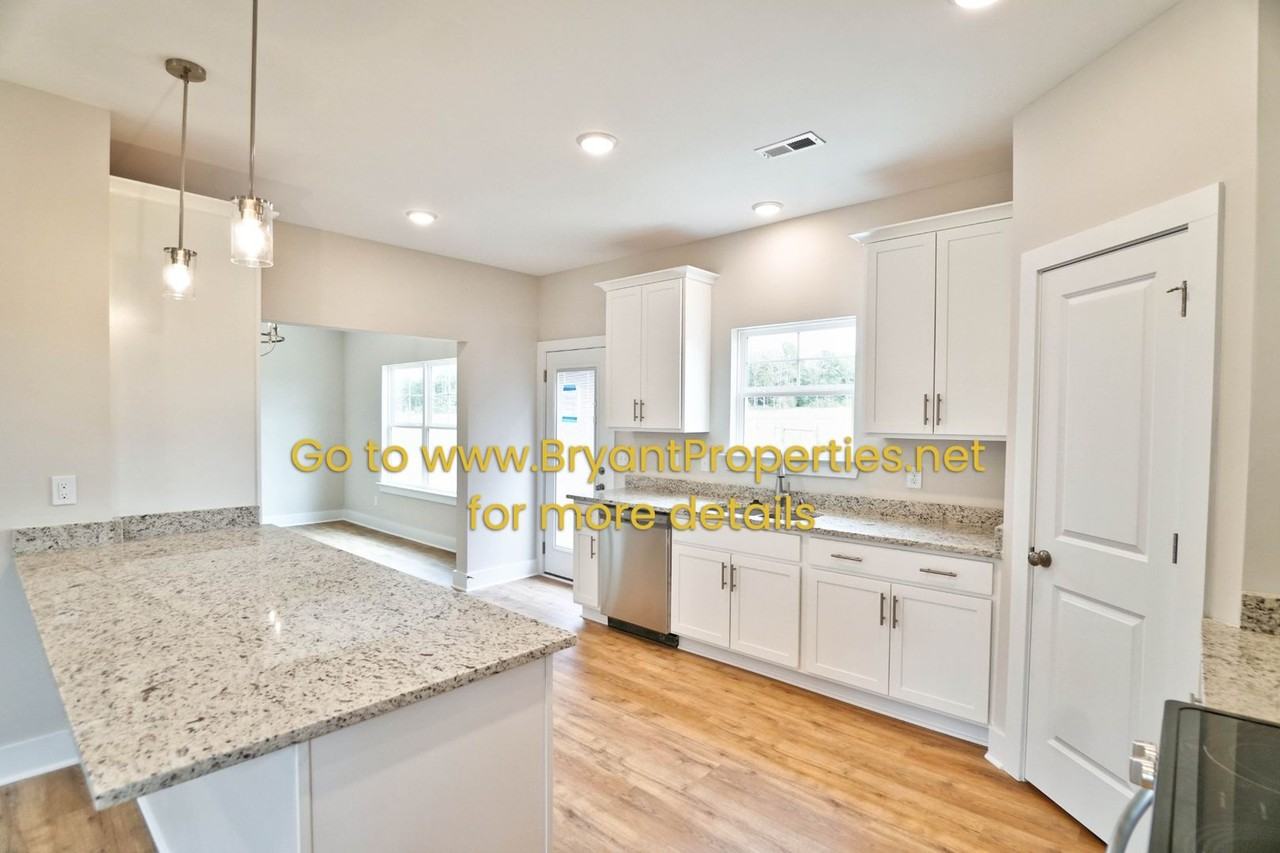 615 Vrabel Rd - Photo 5 of 18