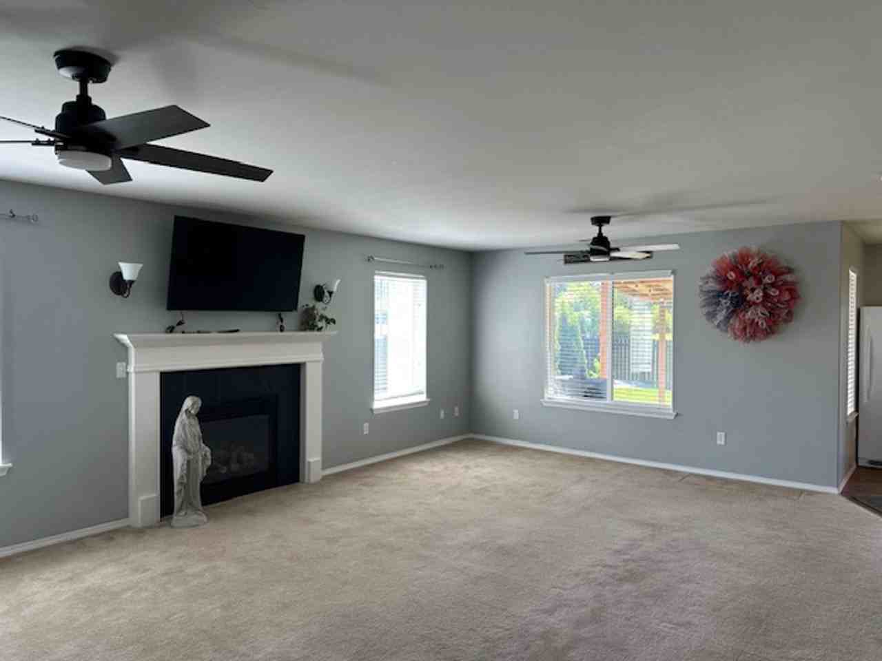 20115 Dakota Ct - Photo 3 of 15