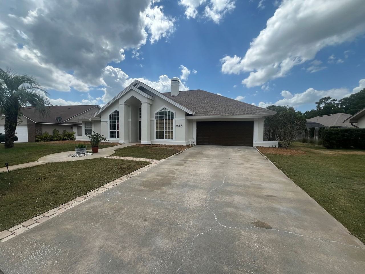 935 Shriver Cir - Photo 6 of 9