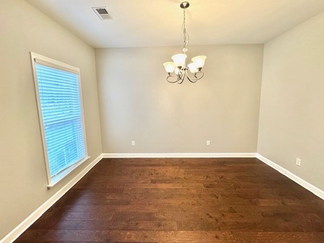 7518 Glenlaurel Way - Photo 3 of 11