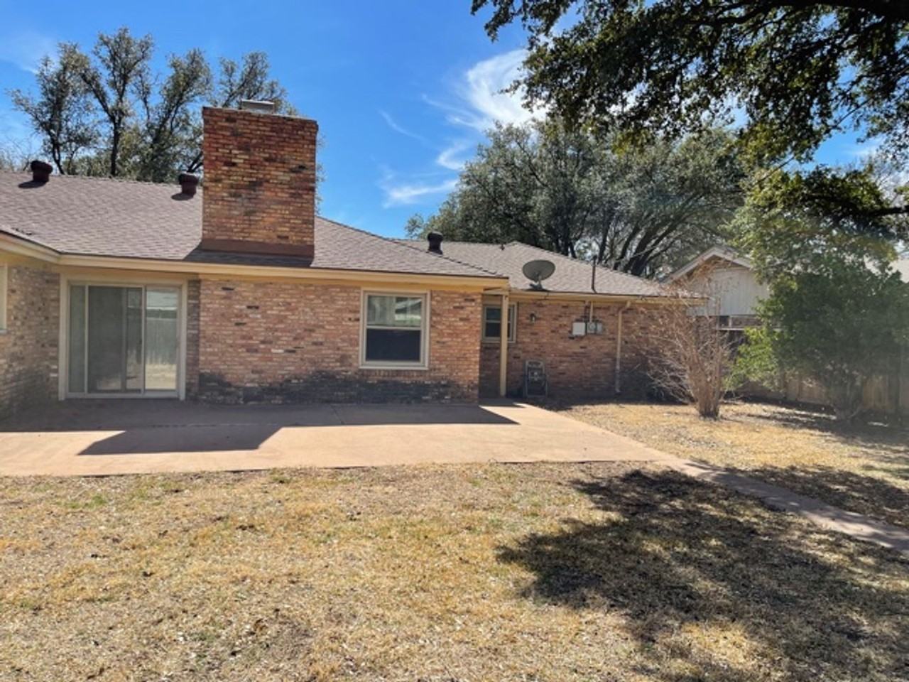 2318 River Oaks Cir - Photo 3 of 23