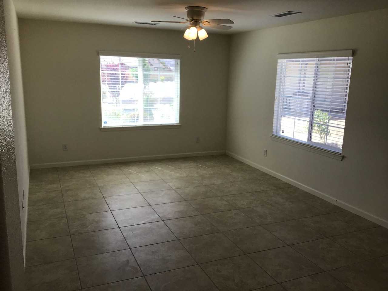 99 Rogue Rd - Photo 3 of 17