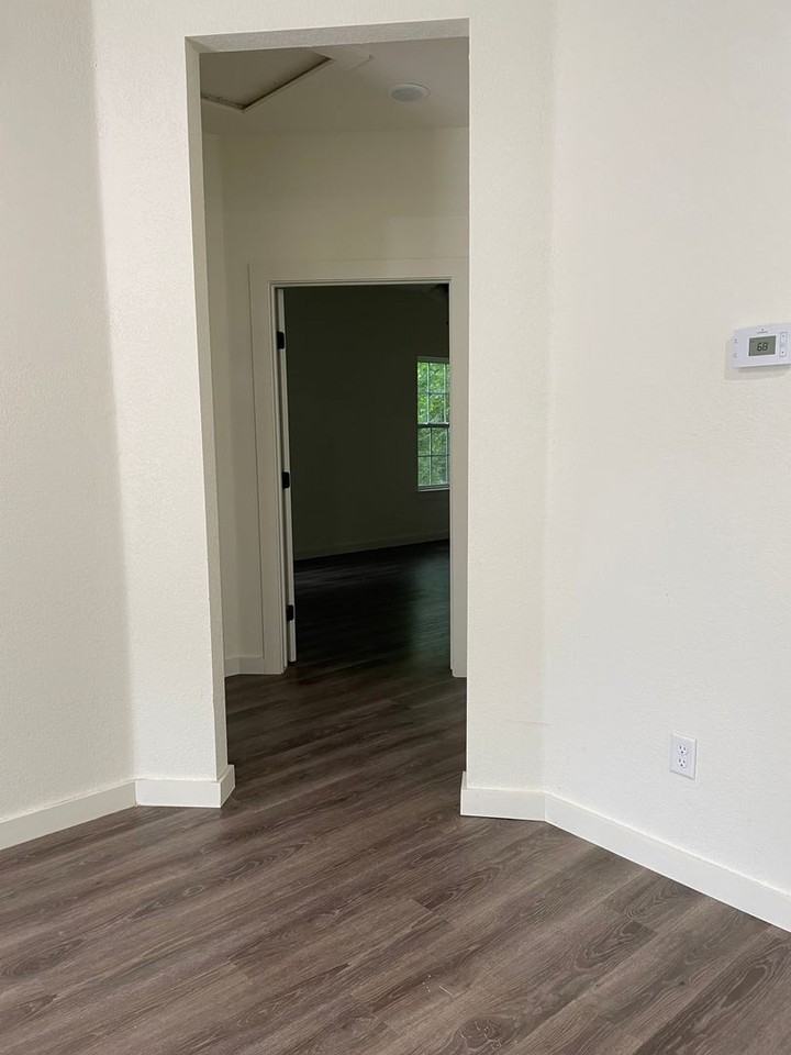 503 Lafayette St - Photo 4 of 10