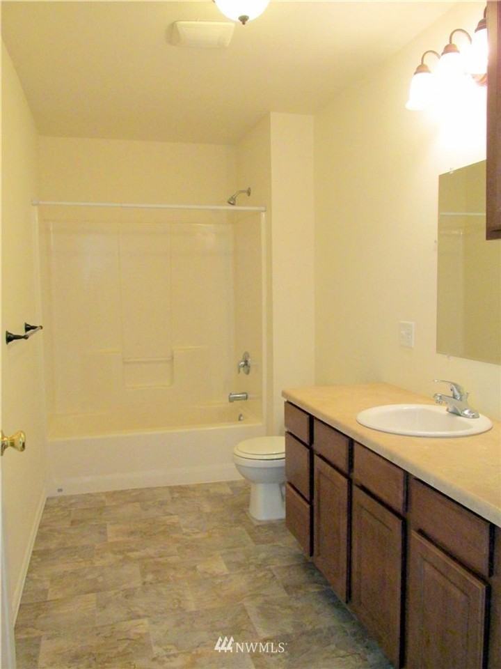 622 S Lake Ave - Photo 5 of 11