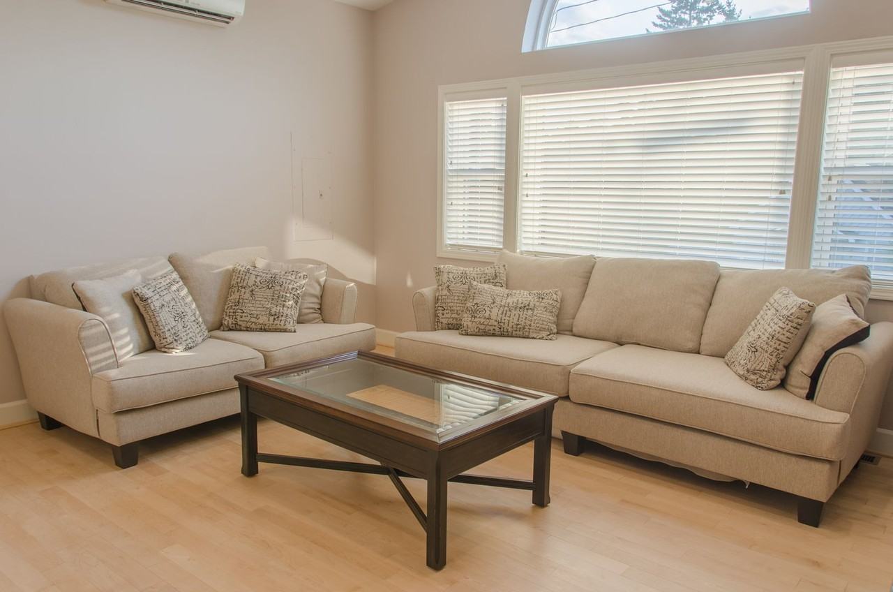 7040 21st Ave Ne - Photo 3 of 25