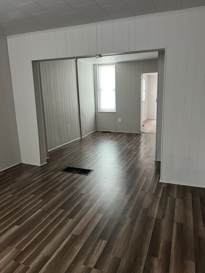 32 Coral St - Photo 3 of 6