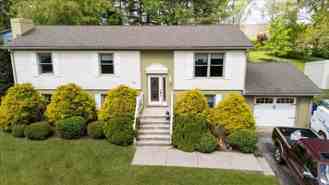 305 Woodbine Dr - Photo 1 of 1