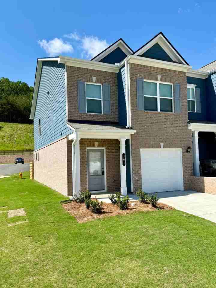 301 Skye Ln - Photo 2 of 17