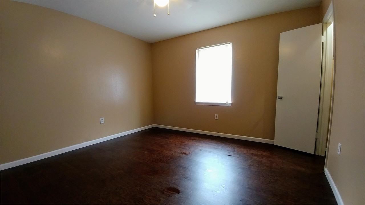 12163 Jaysid Street - Photo 3 of 6